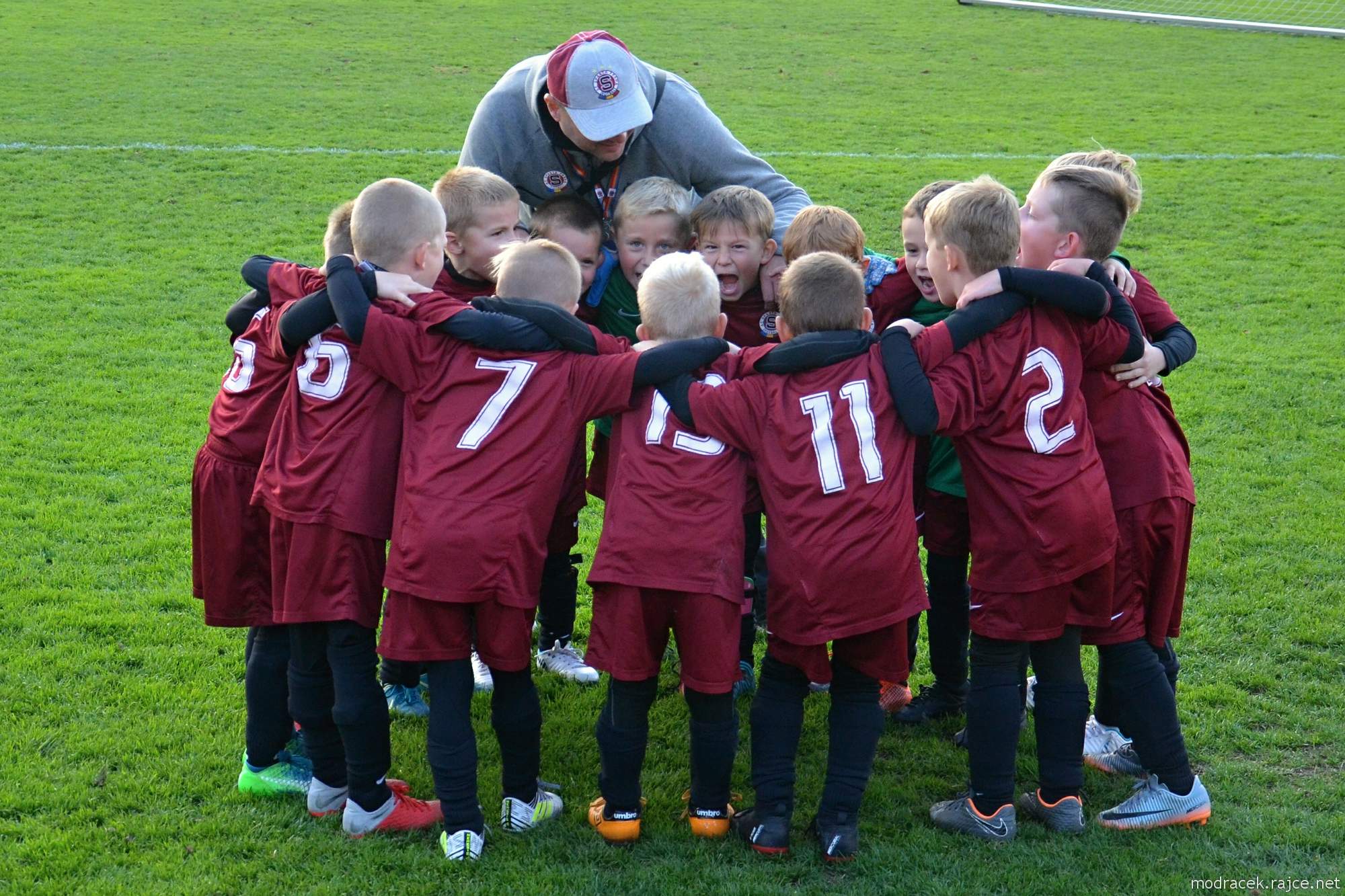 rajce 2012.net boys Ročník 2012 porazil Příbram | sparta.cz