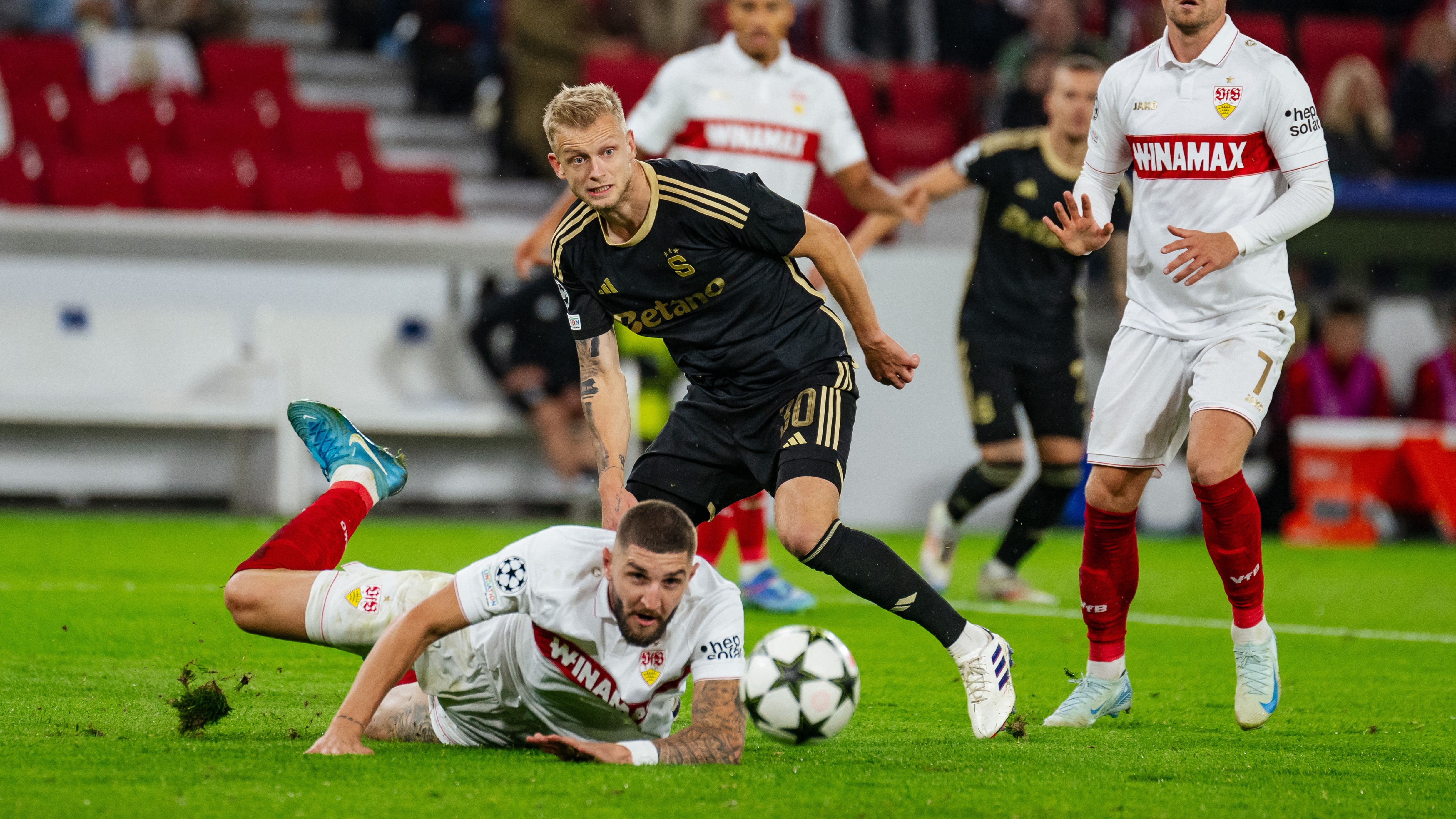 SESTŘIH: Stuttgart - Sparta