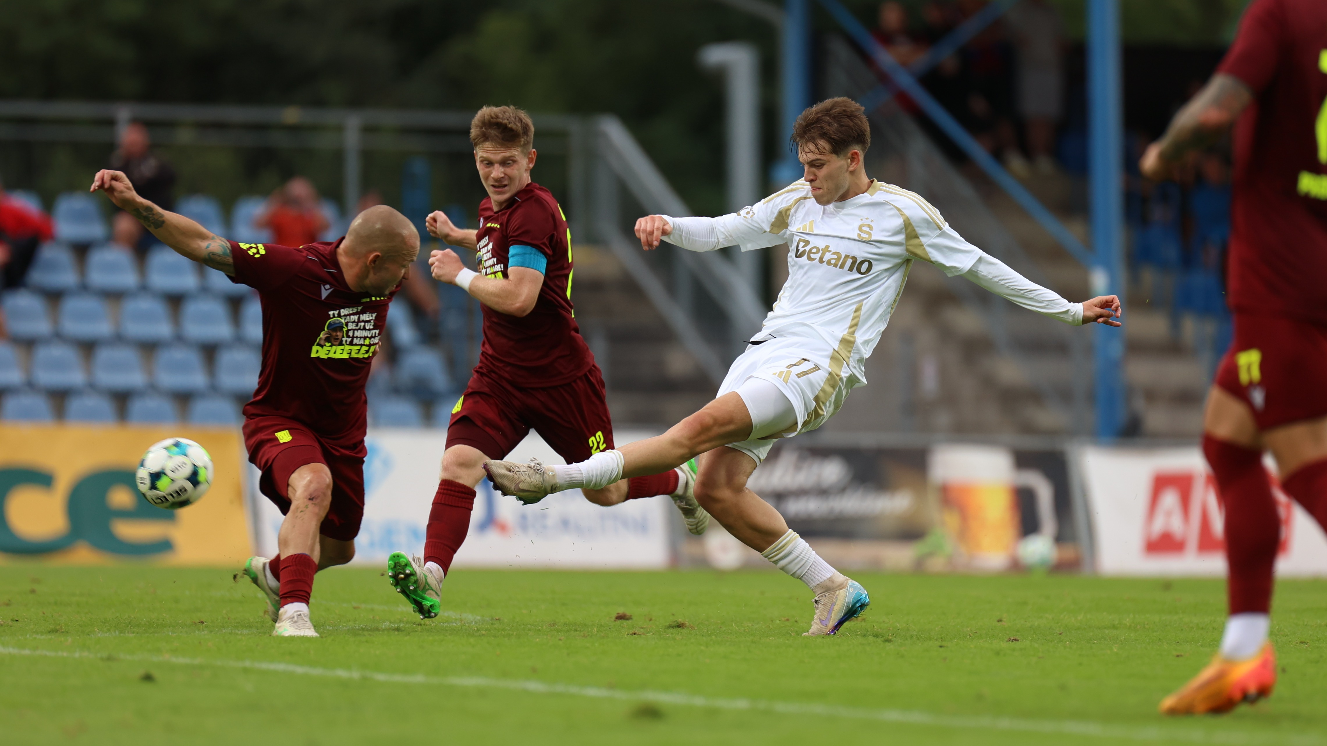 SESTŘIH:  Viagem - Sparta B