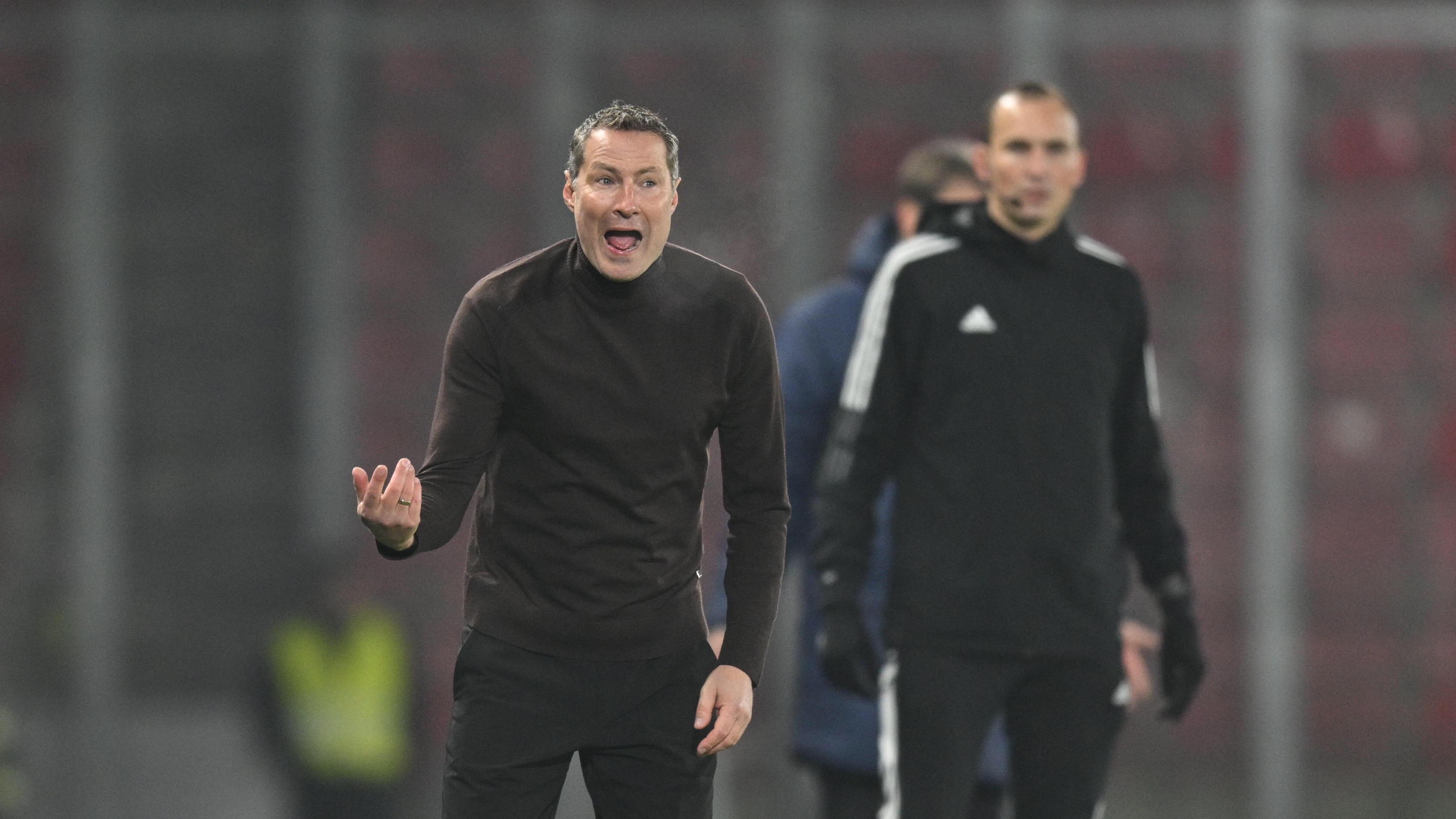 ZÁZNAM: Tiskovka po Pardubicích